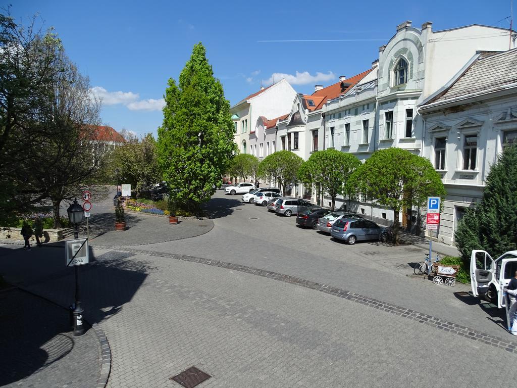 Óváros Apartman Veszprém Exterior foto